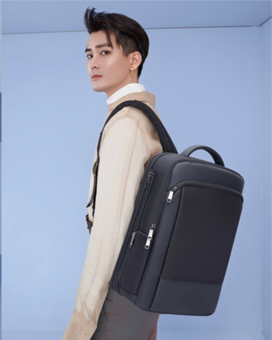 ビジネスリュック メンズ USB充電ポート付き 拡張式大容量 ノートPC対応 防水 通勤 出張 多機能バックパック 15.6インチPC収納 【1284637】